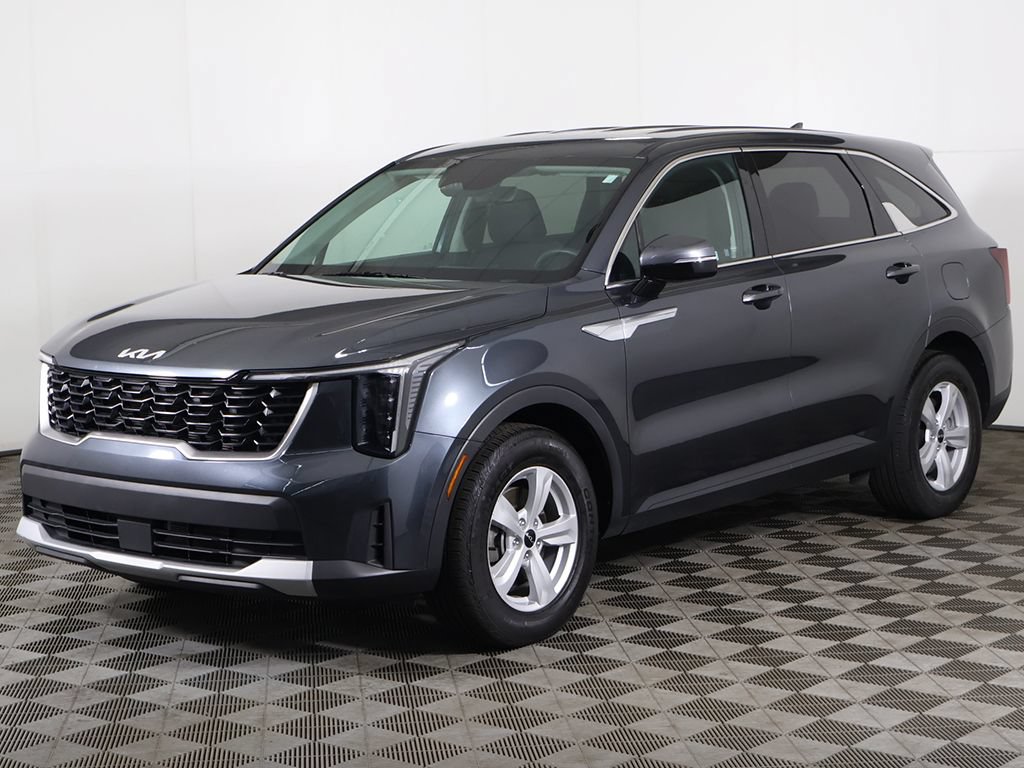 Certified 2024 Kia Sorento LX FWD image 7