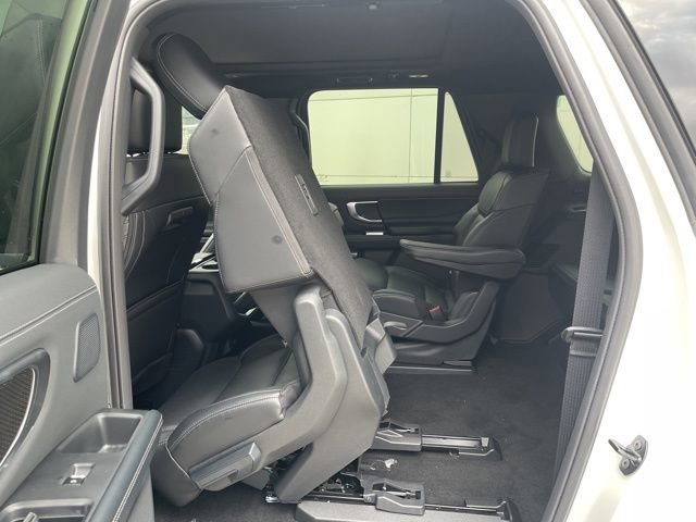 New 2025 Ford Expedition Max Platinum w/ Stealth Performance Package image 19