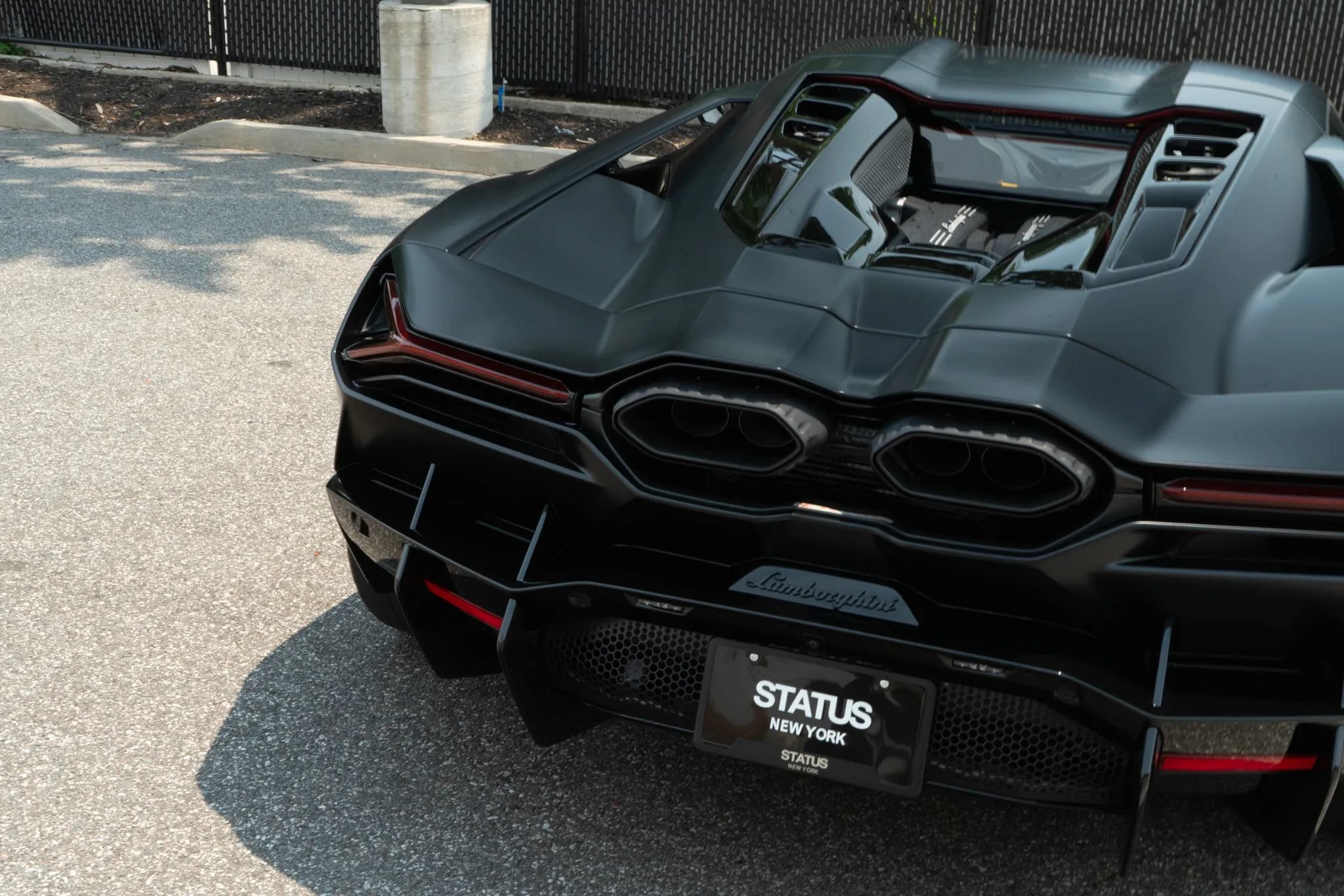 Used 2024 Lamborghini Revuelto AWD/4WD image 12
