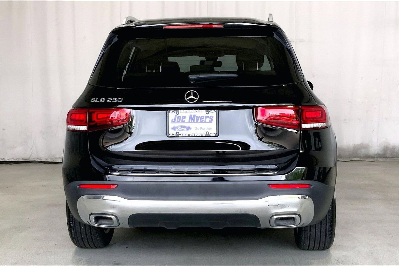 Used 2020 Mercedes-Benz GLB 250 w/ Premium Package image 3