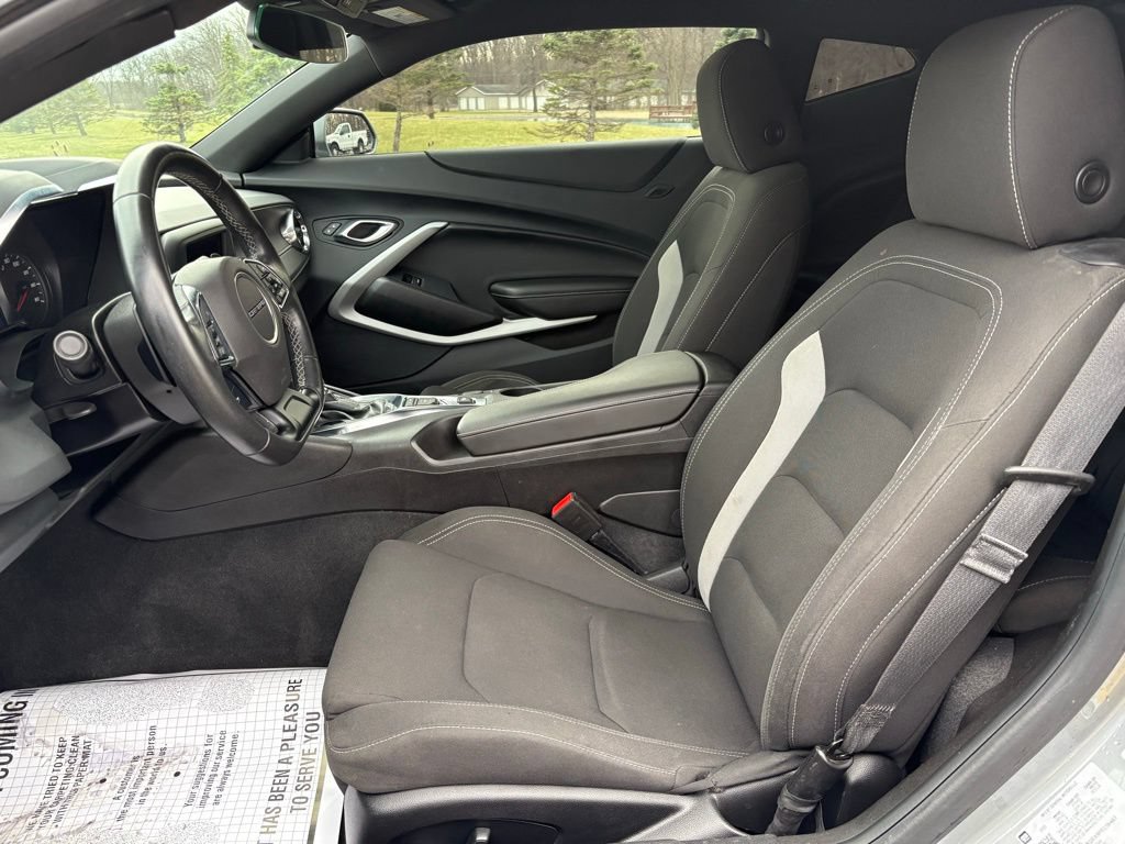 Used 2023 Chevrolet Camaro LT RWD image 10