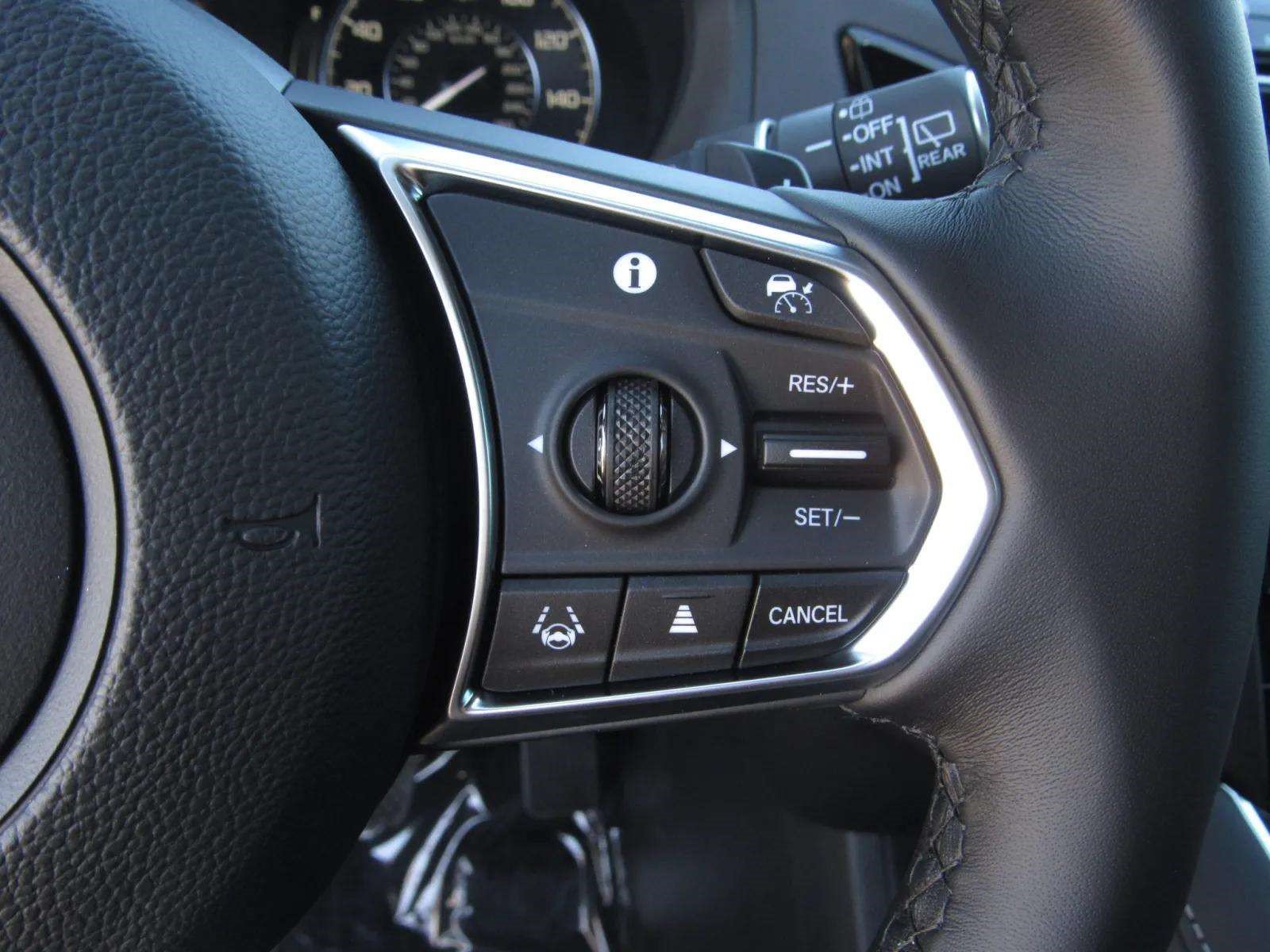 Used 2025 Acura RDX SH-AWD image 29