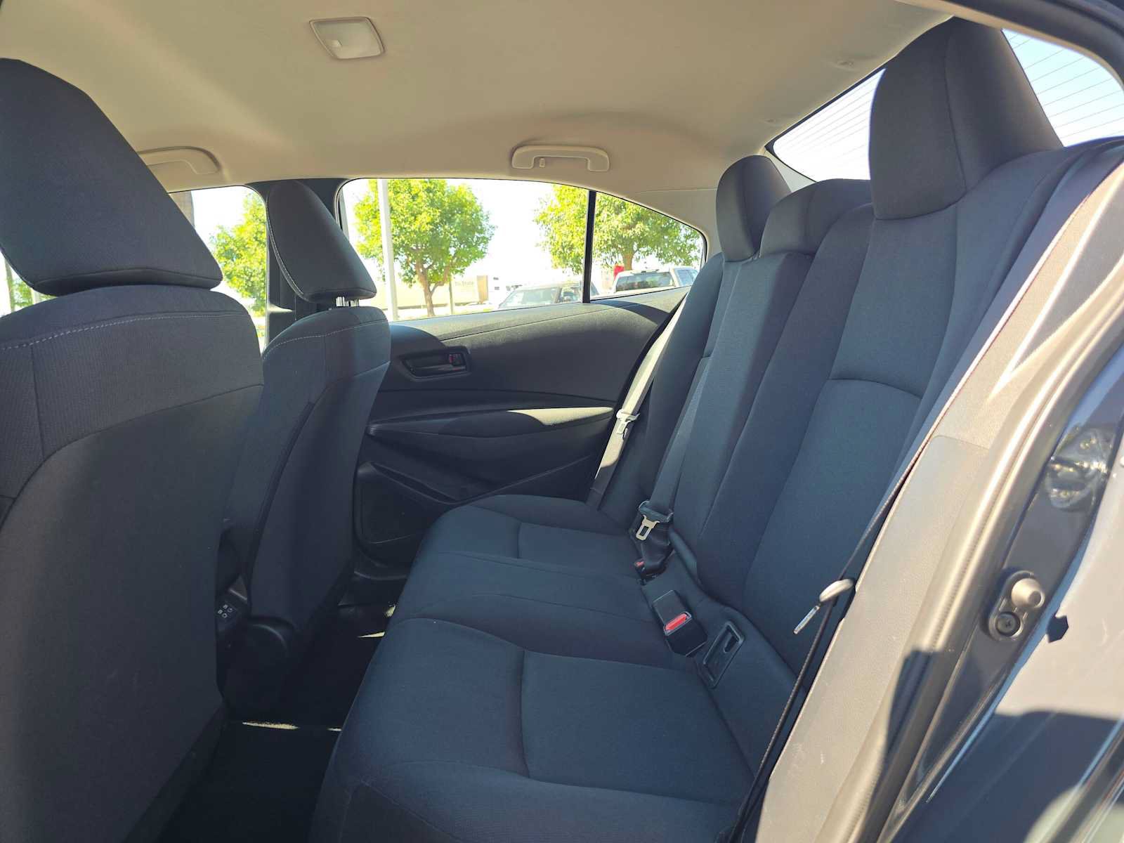 Used 2025 Toyota Corolla LE FWD image 15
