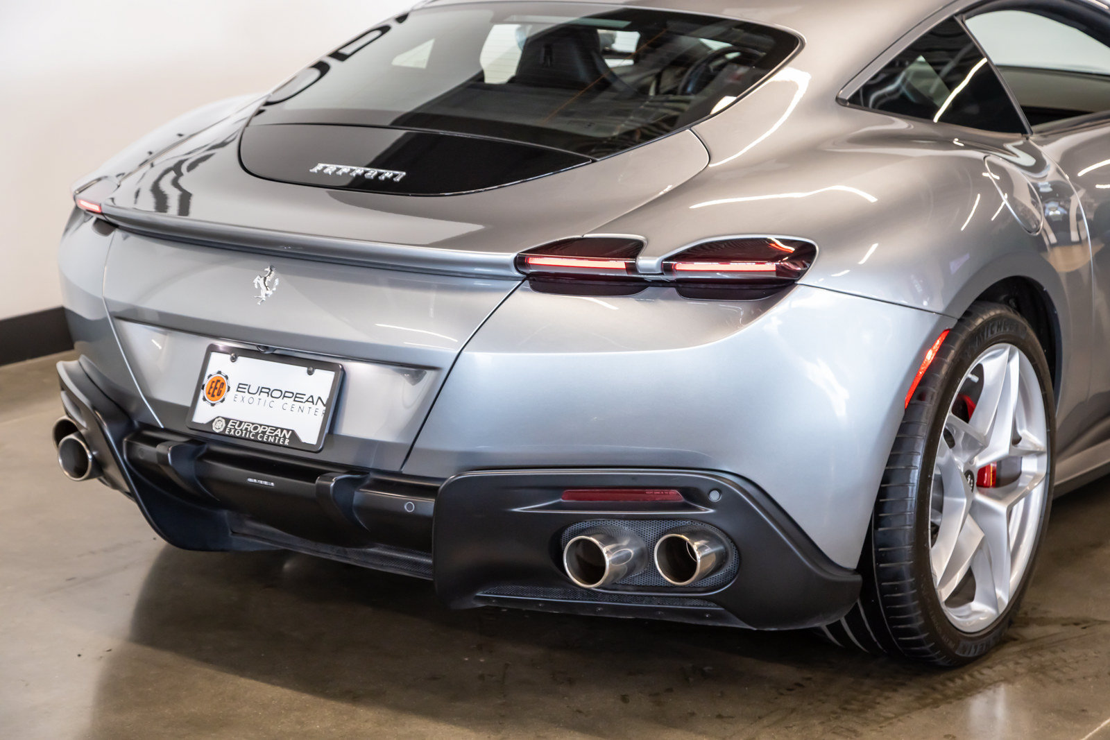 Used 2021 Ferrari Roma RWD image 24