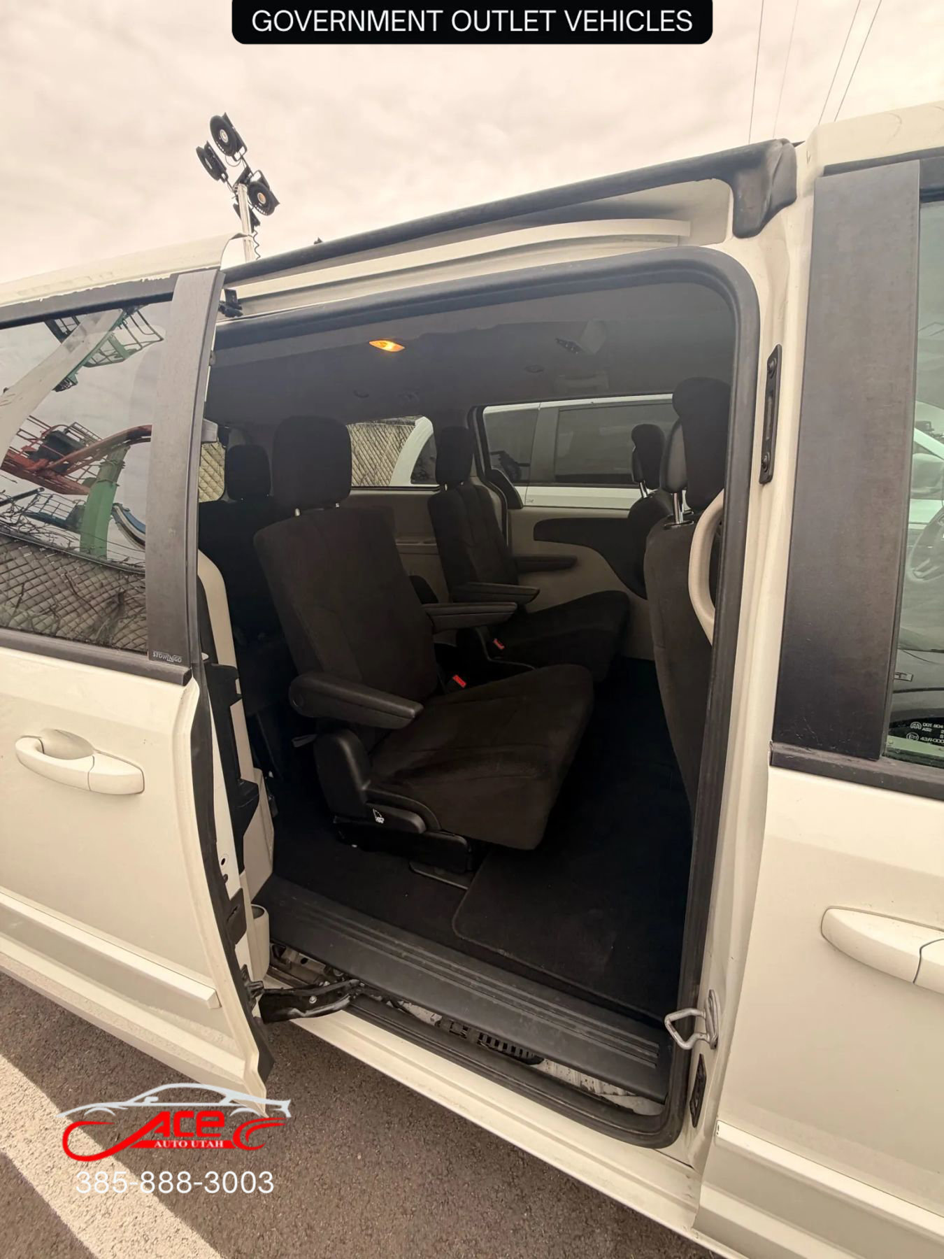 Used 2012 Dodge Grand Caravan SE image 12