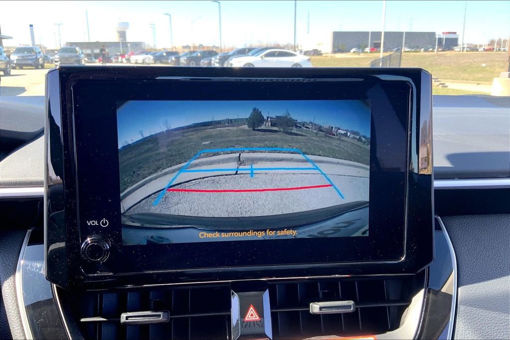 Used 2025 Toyota Corolla LE FWD image 15