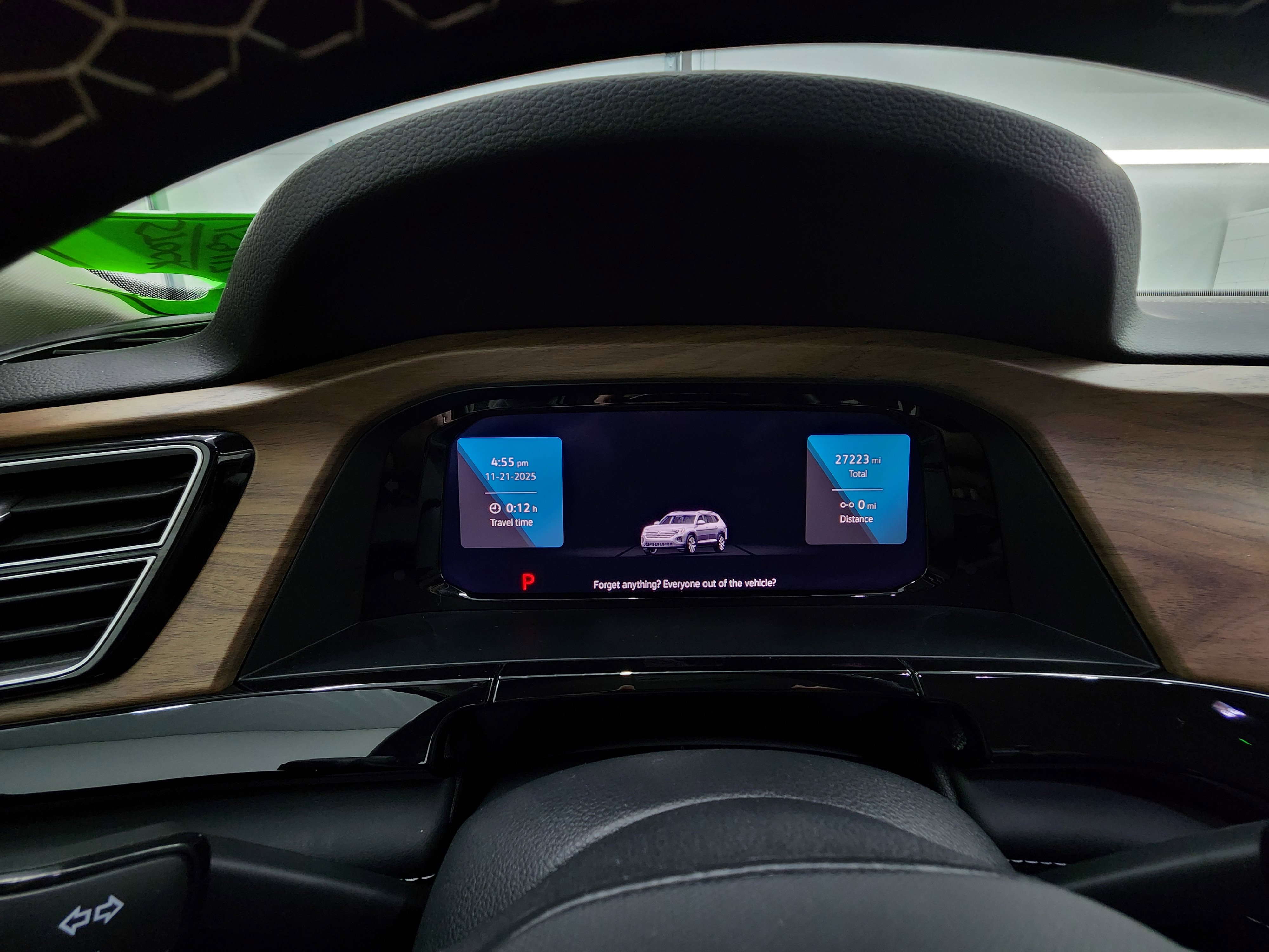 Used 2025 Volkswagen Atlas SE image 11