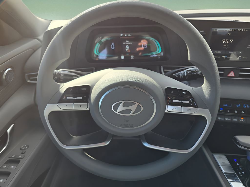 New 2025 Hyundai Elantra Blue image 28