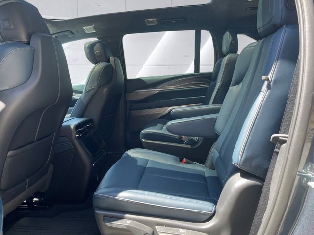 Certified 2025 Cadillac Escalade IQ Luxury 2 w/ LPO, Premium Carpet Package AWD/4WD image 14