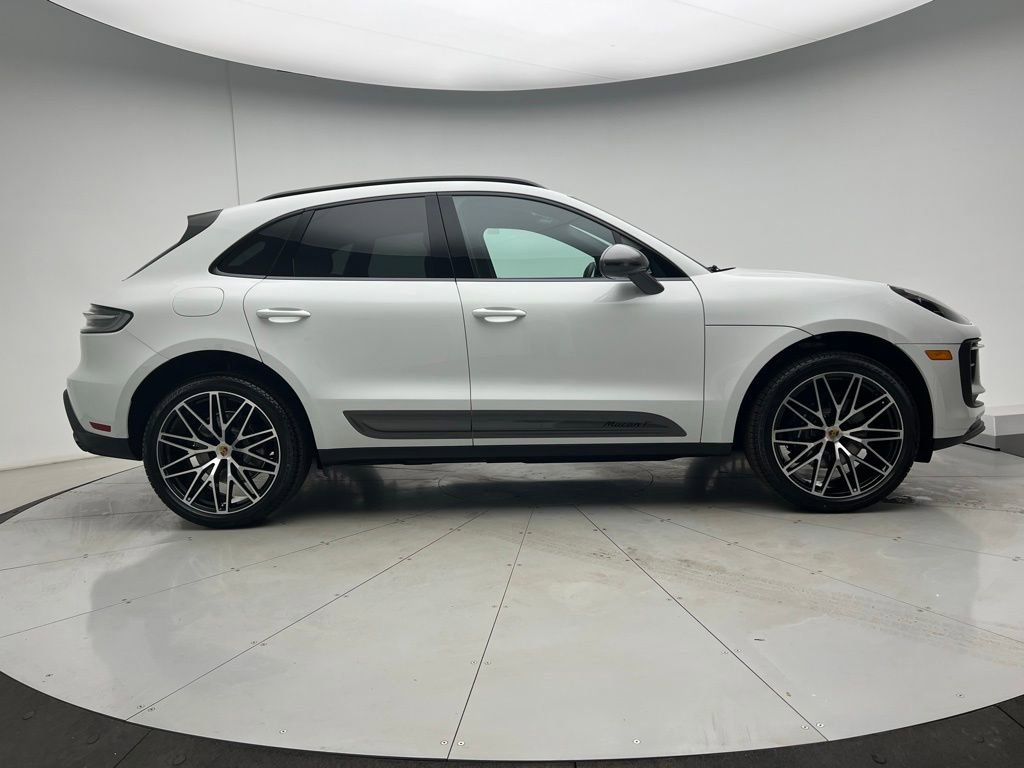 Used 2026 Porsche Macan image 23