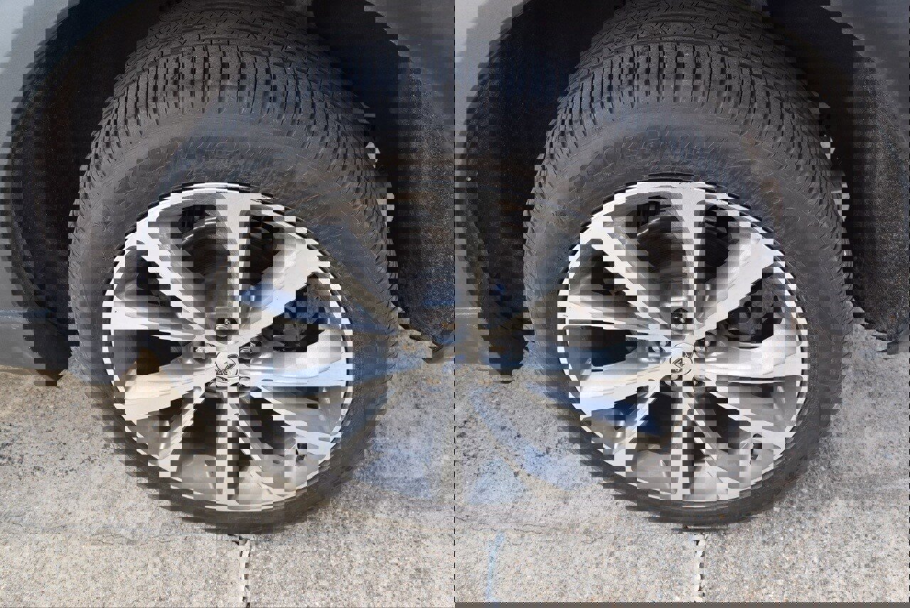 Certified 2025 Ford Explorer Platinum w/ Ultimate Package image 9