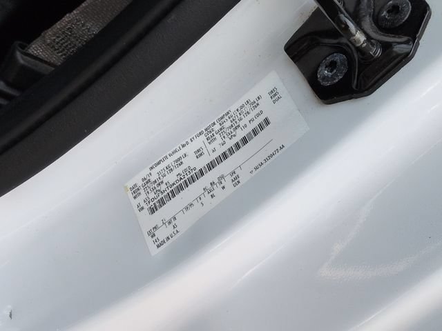 Used 2019 Ford F550 4x4 Regular Cab Super Duty image 32