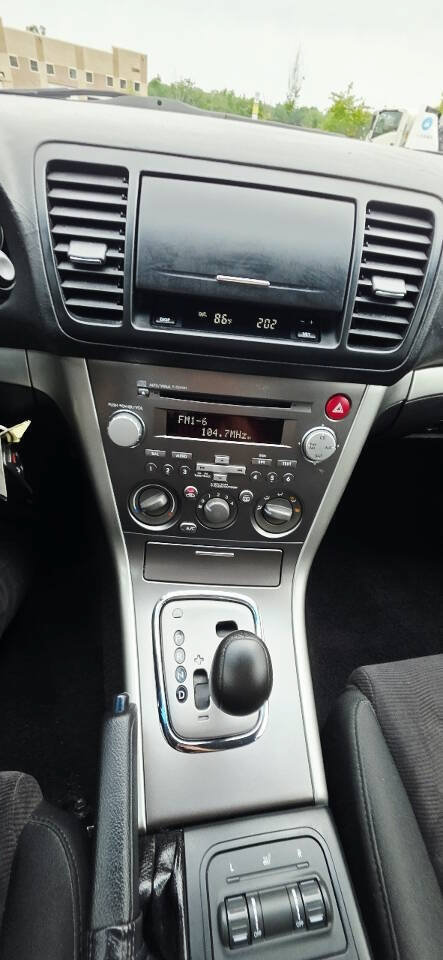 Used 2008 Subaru Outback 2.5i L.L. Bean AWD/4WD image 19
