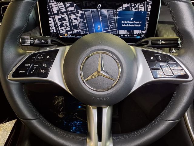 Used 2025 Mercedes-Benz GLC 350e 4MATIC image 11