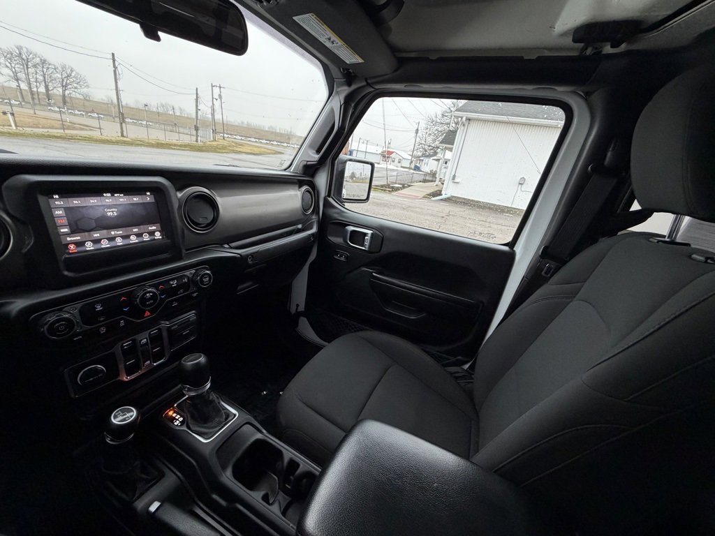 Used 2021 Jeep Gladiator Sport image 44