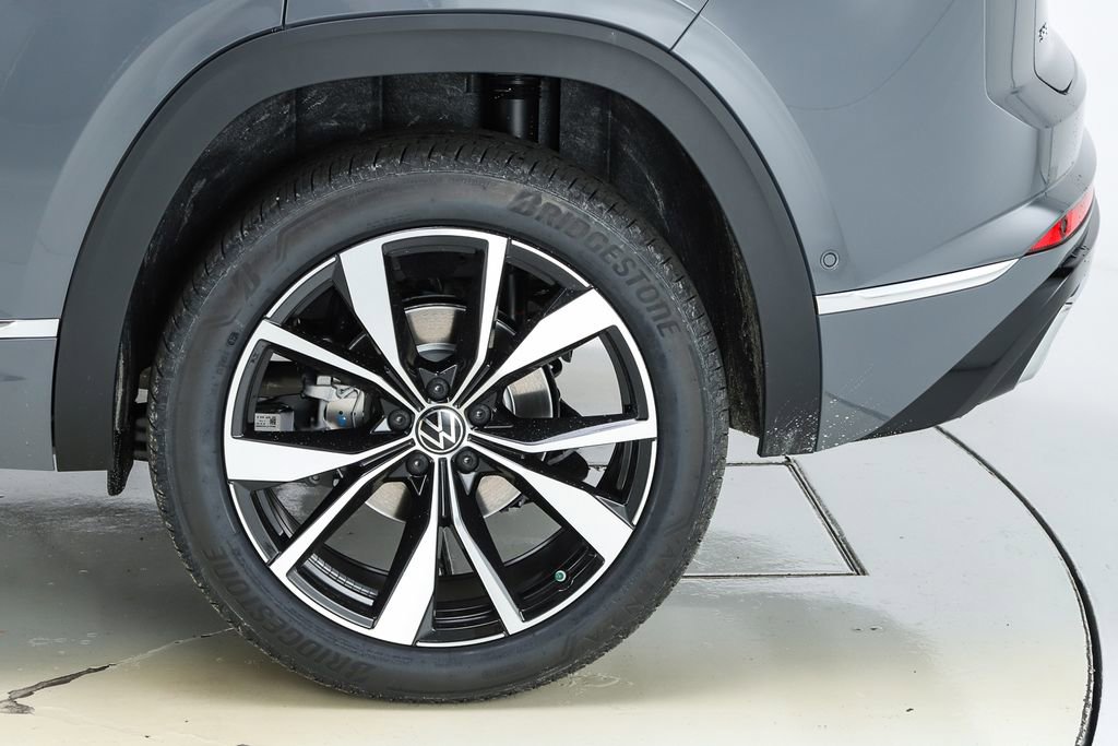 New 2026 Volkswagen Atlas Cross Sport SEL Premium R-Line image 6