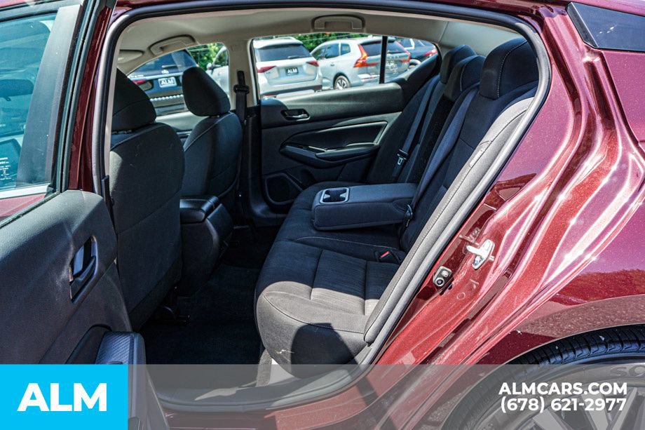 Used 2025 Nissan Altima 2.5 SV FWD image 20