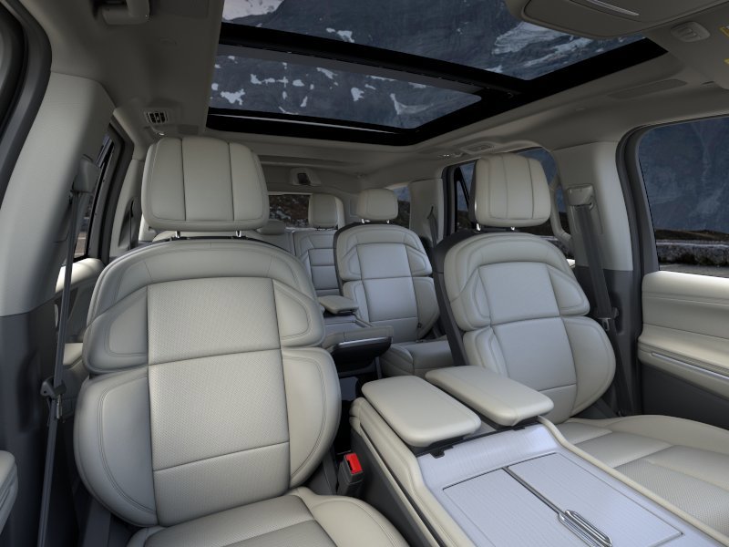 New 2026 Lincoln Navigator Reserve AWD/4WD image 10