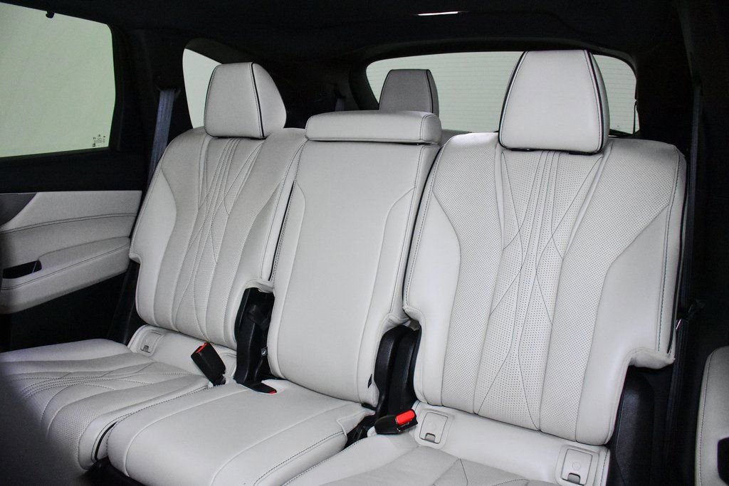 Used 2025 Acura MDX A-Spec image 27