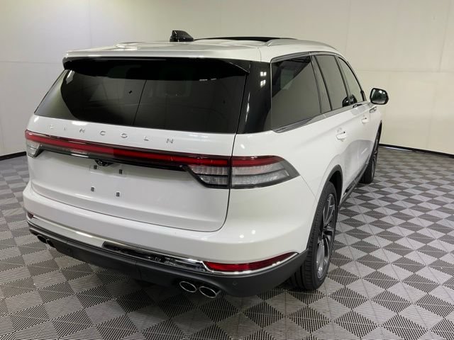 Used 2026 Lincoln Aviator Reserve AWD/4WD image 7