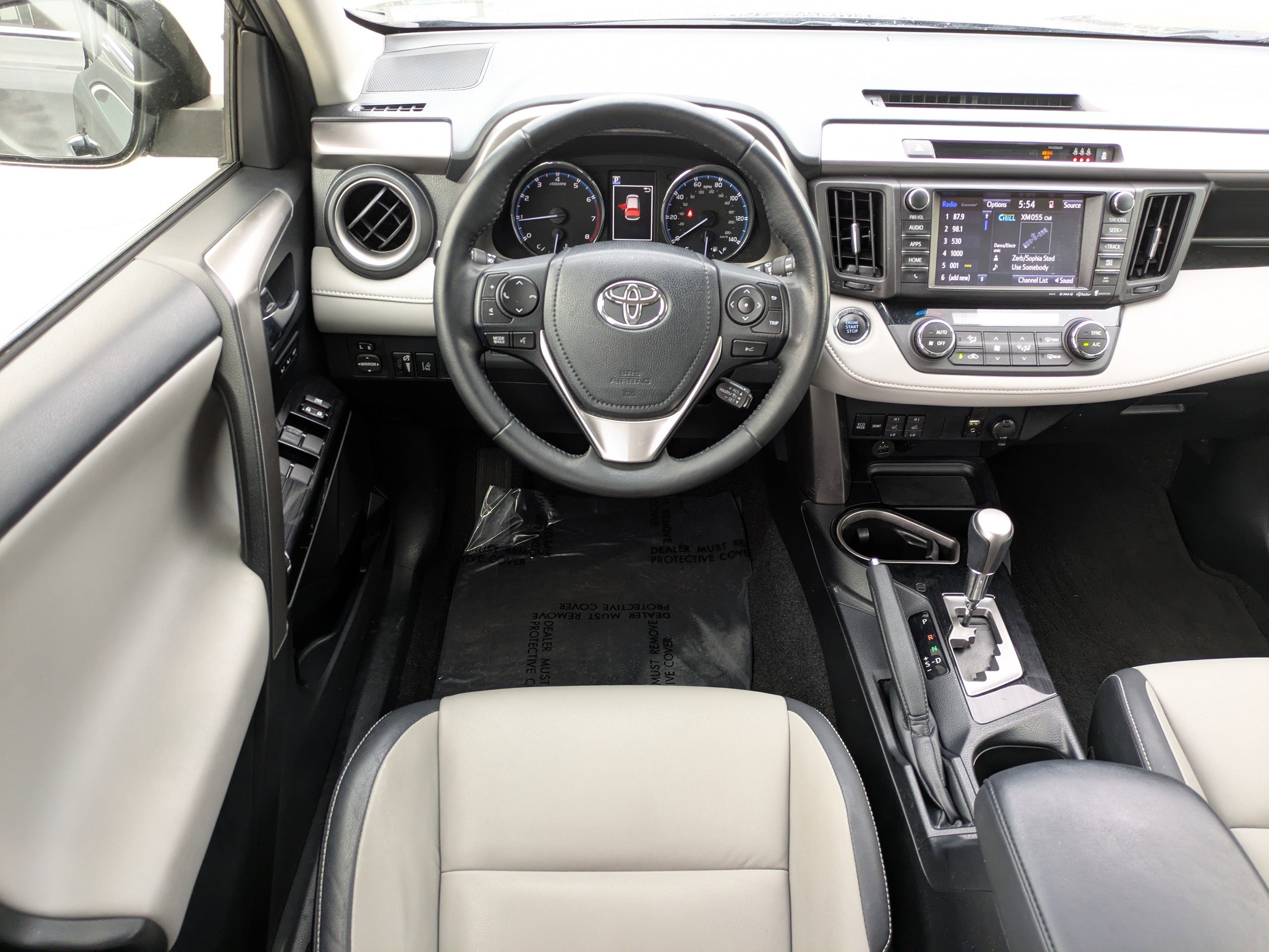 Used 2018 Toyota RAV4 Limited FWD image 13