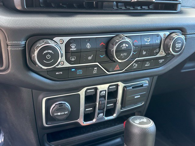 Used 2025 Jeep Wrangler Unlimited Sahara w/ Safety Group AWD/4WD image 6