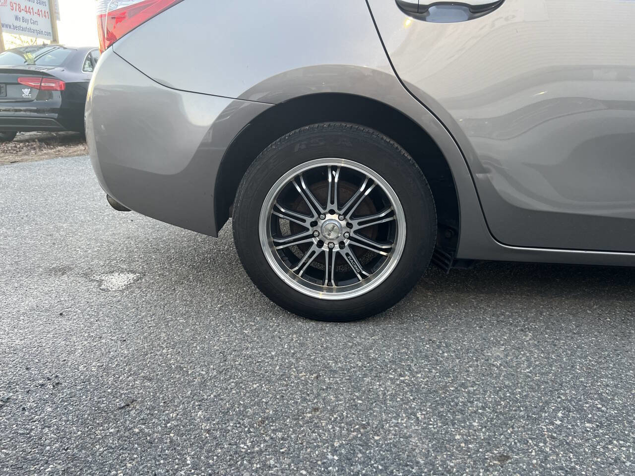Used 2015 Toyota Corolla LE FWD image 27