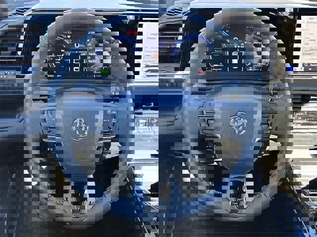 New 2025 Toyota Crown XLE image 7