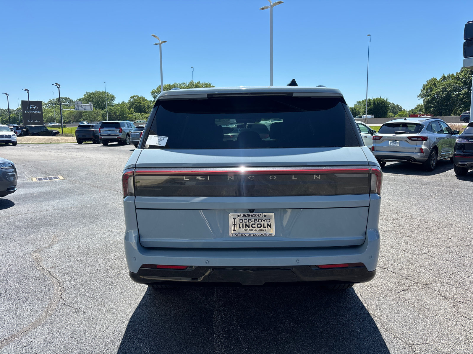 New 2026 Lincoln Navigator Reserve w/ Jet Appearance Package AWD/4WD image 6