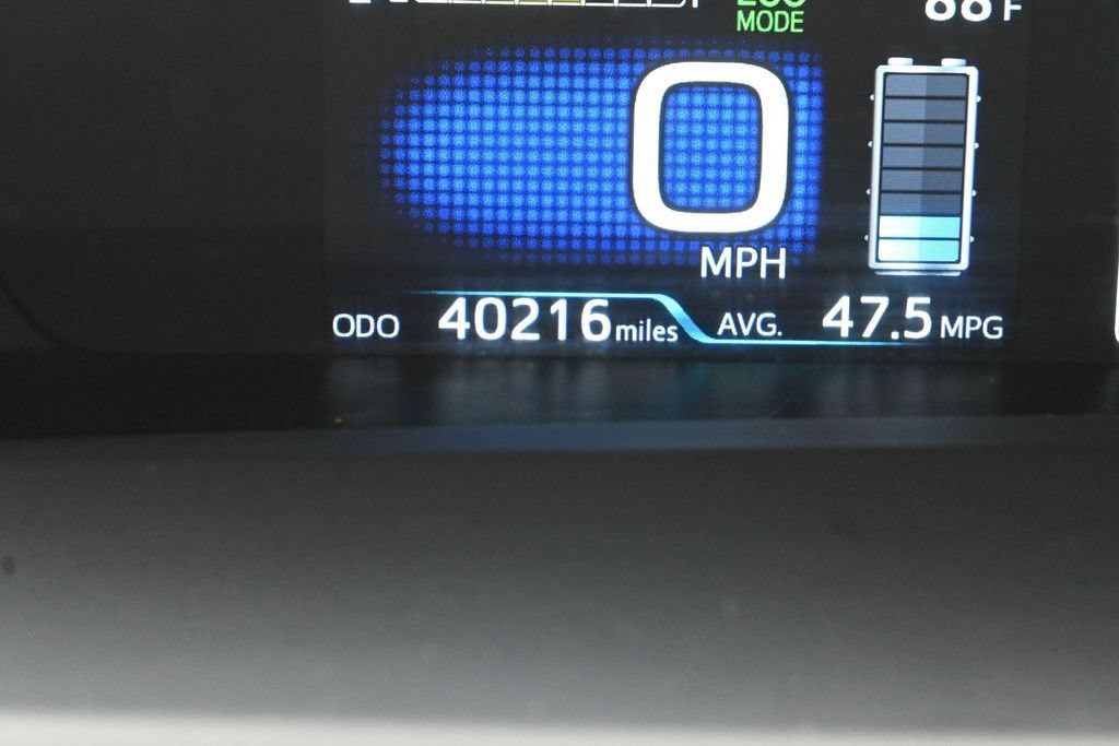 Certified 2018 Toyota Prius Four w/ Advanced Technology Package FWD image 18