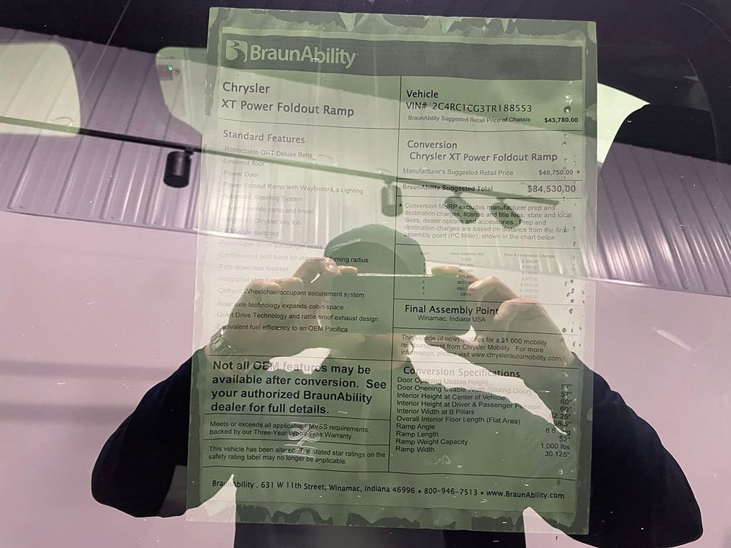 Used 2026 Chrysler Voyager LX image 36