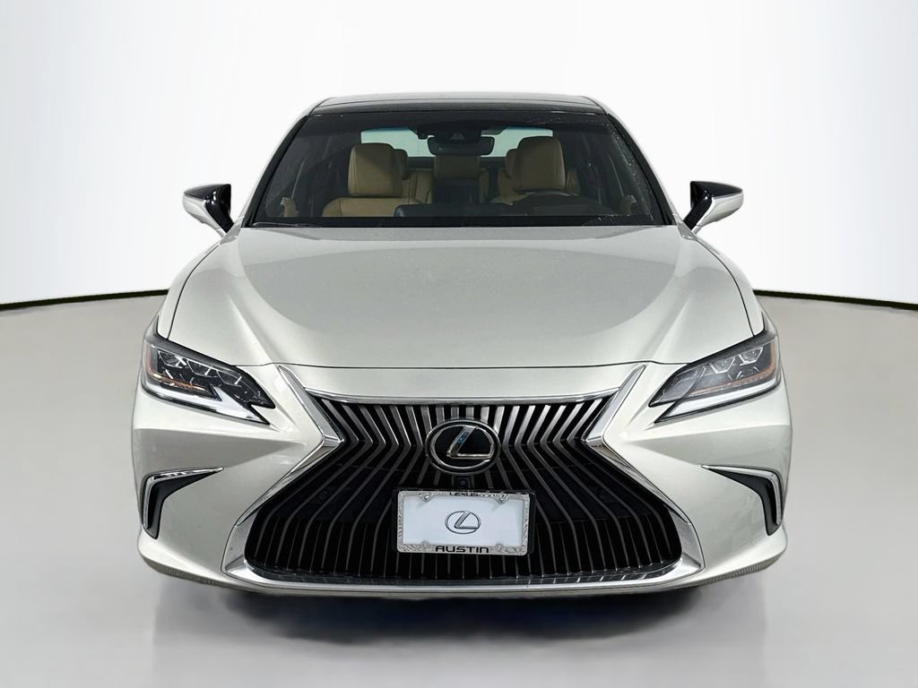 Used 2019 Lexus ES 350 Ultra Luxury w/ Accessory Package 2 FWD image 2