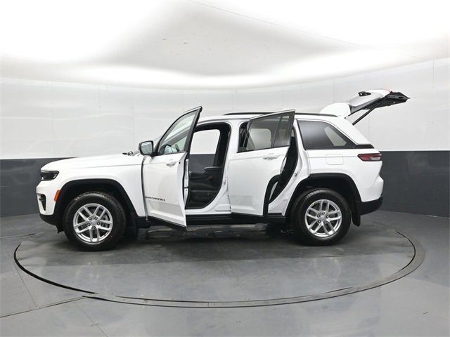 New 2025 Jeep Grand Cherokee Laredo image 49