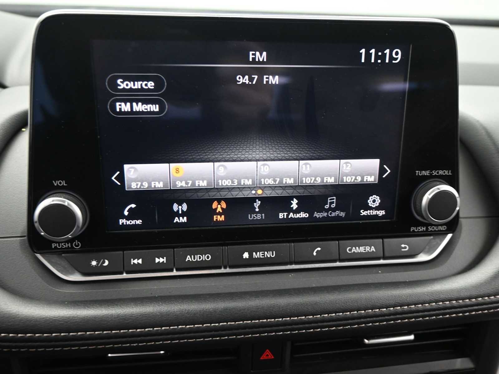 Used 2024 Nissan Rogue SV FWD image 18