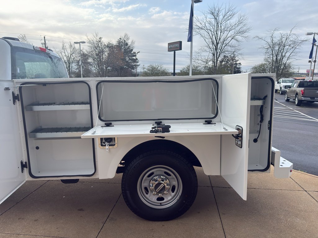 New 2026 Ford F250 XL w/ XL Chrome Package image 14