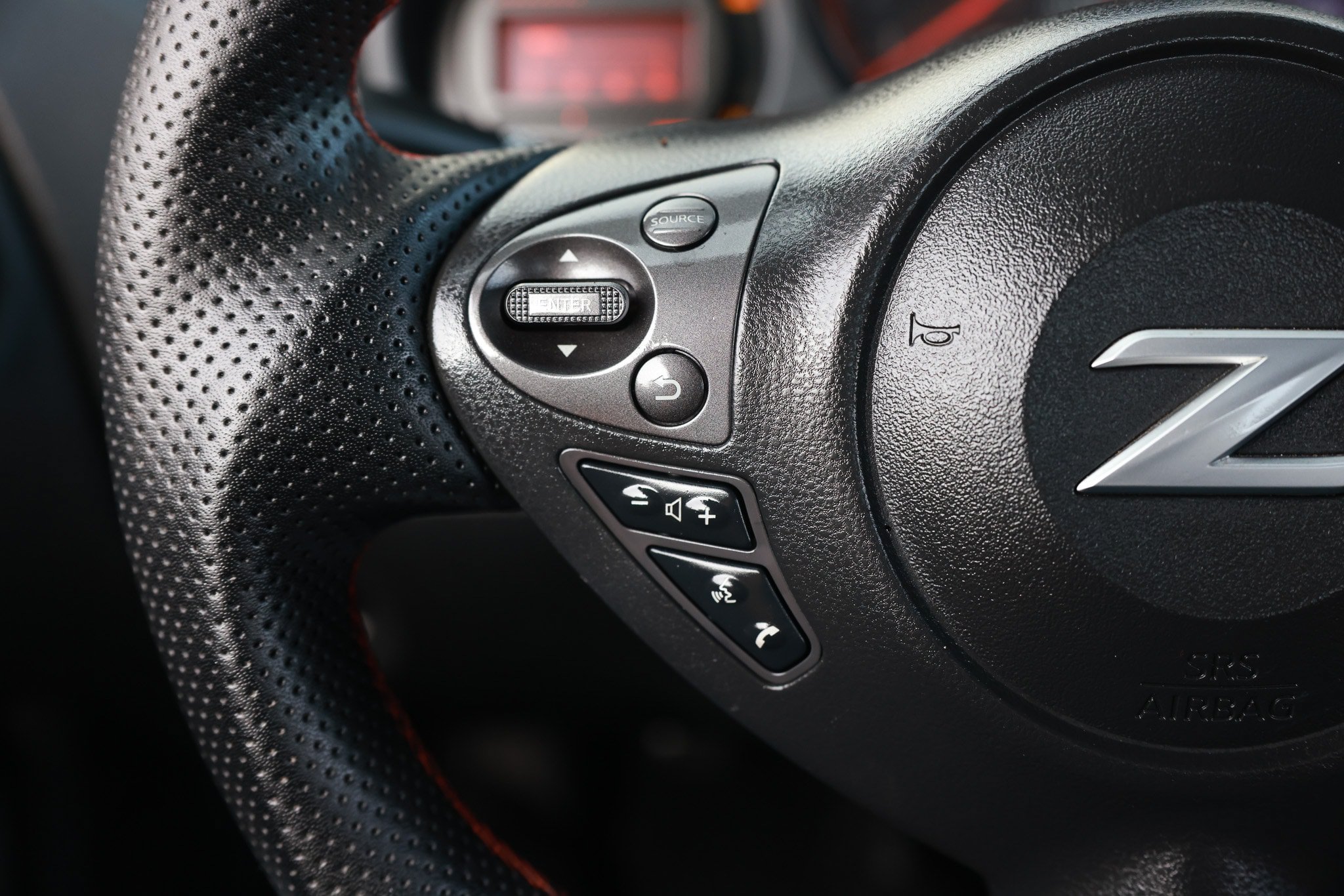 Used 2016 Nissan 370Z NISMO RWD image 25