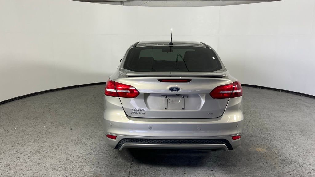 Used 2016 Ford Focus SE w/ SE Sport Package FWD image 7