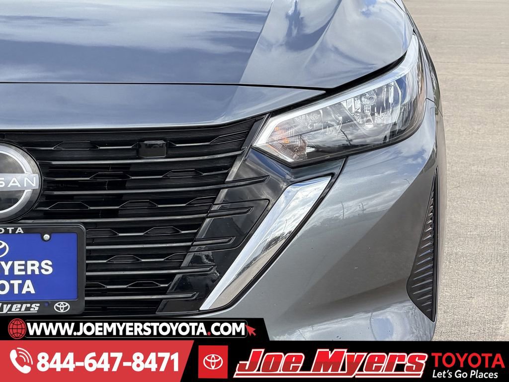 Used 2025 Nissan Sentra SV image 4