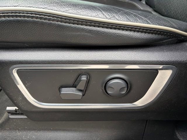 Used 2024 RAM 1500 Laramie AWD/4WD image 36