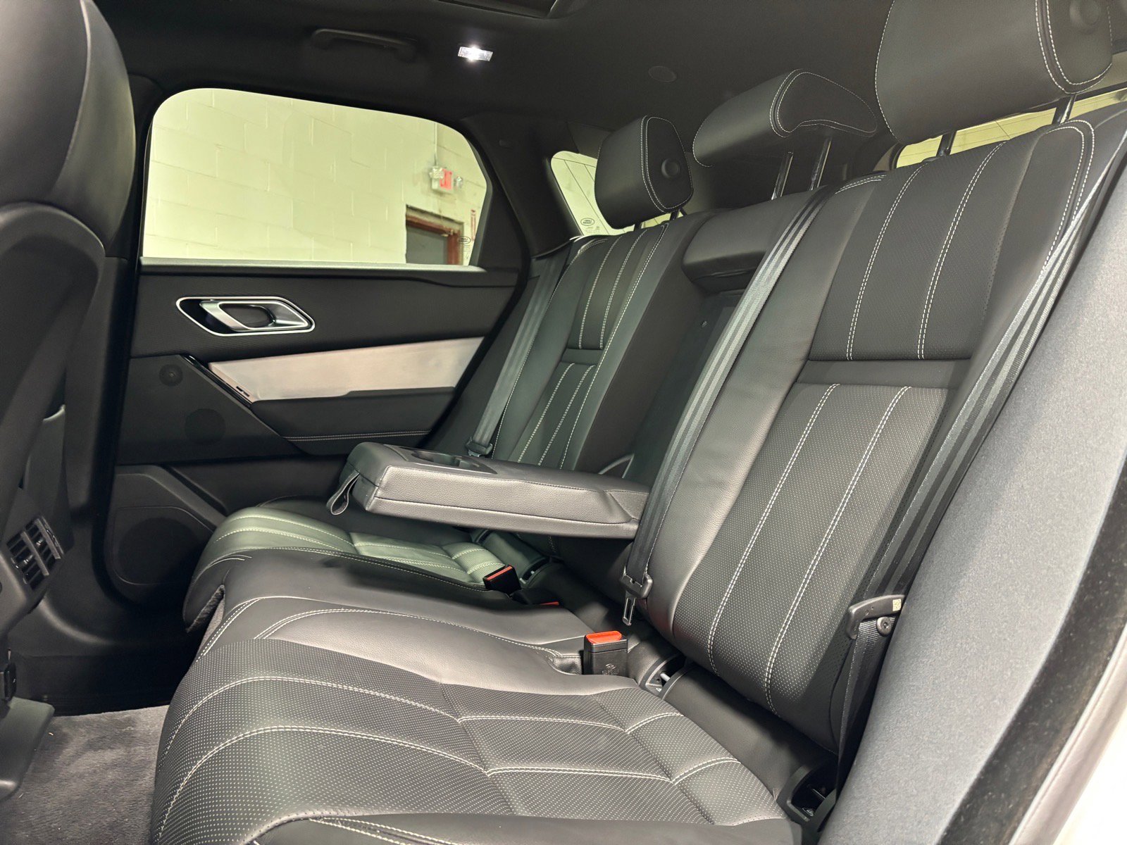 Used 2023 Land Rover Range Rover Velar R-Dynamic S AWD/4WD image 27