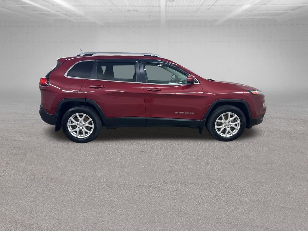 Used 2015 Jeep Cherokee Latitude w/ Cold Weather Group AWD/4WD image 14