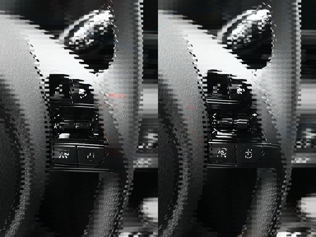 New 2026 Hyundai Elantra Sport image 17