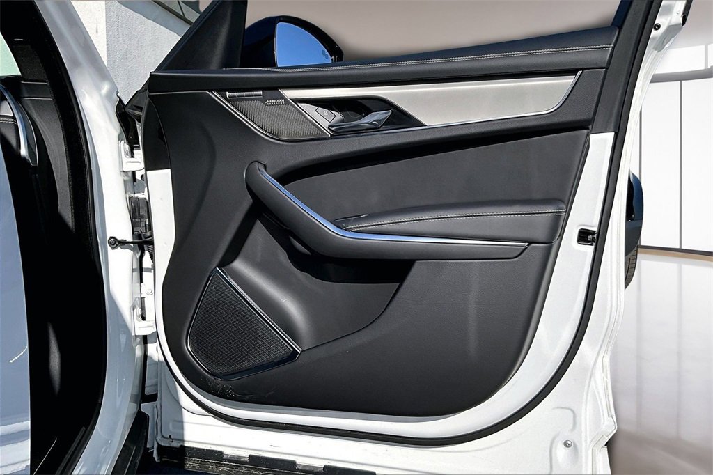 Used 2024 Jaguar F-PACE R-Dynamic S image 26