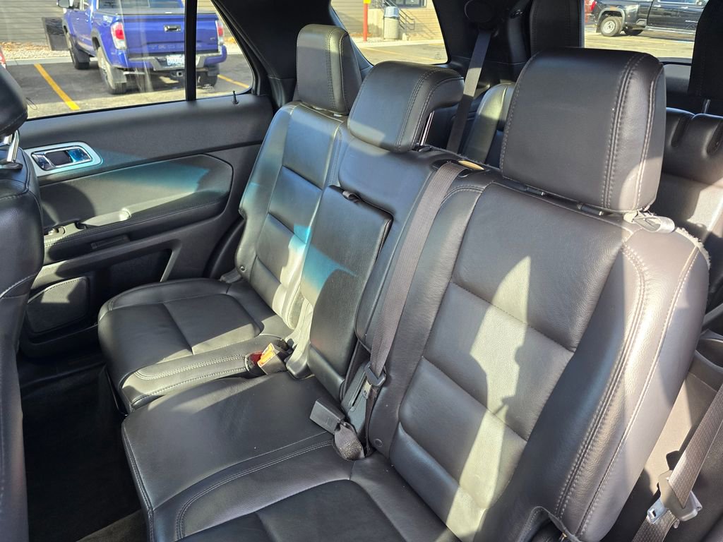 Used 2015 Ford Explorer Limited image 18