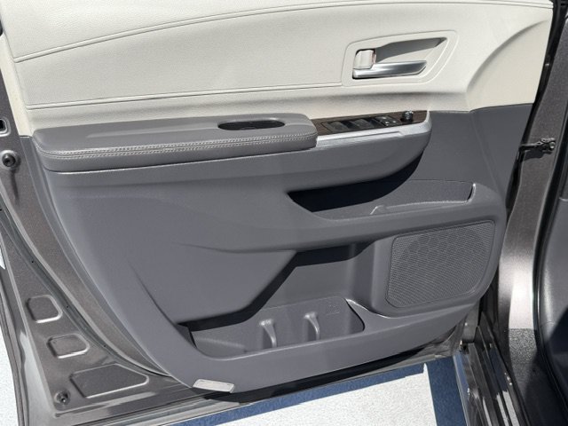 Certified 2022 Toyota Sienna XLE FWD image 10