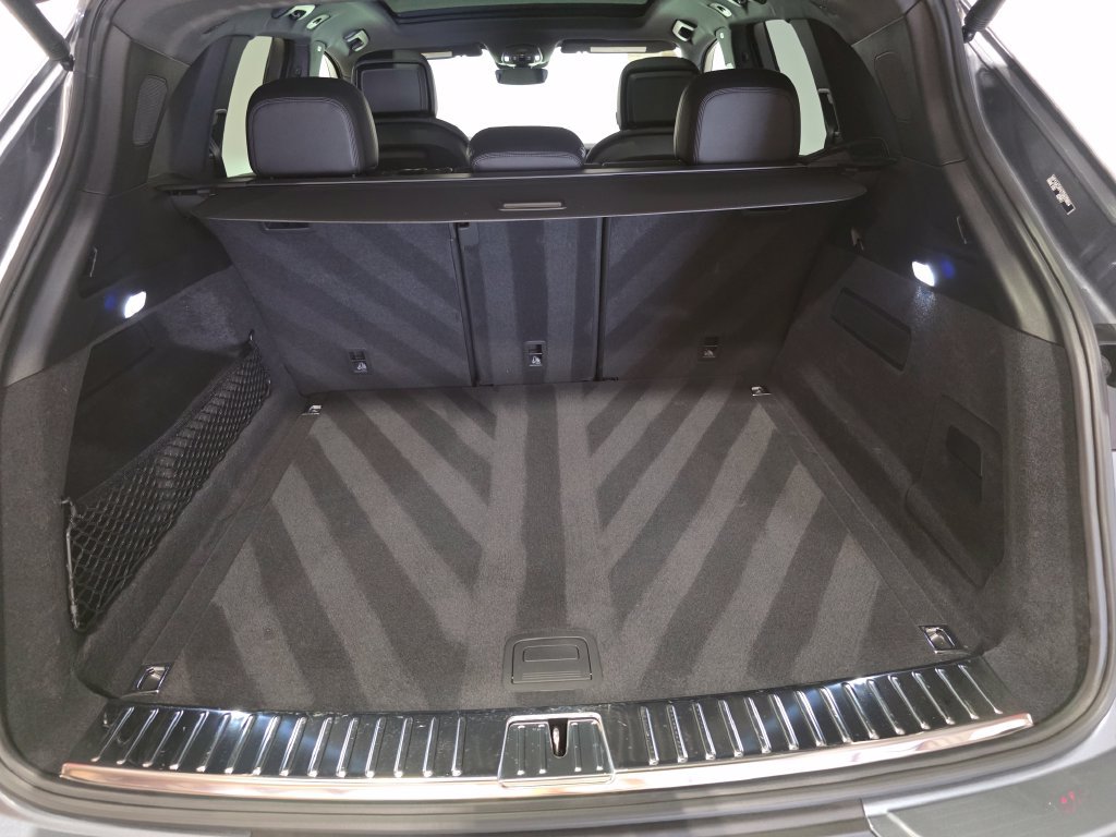 Certified 2026 Porsche Cayenne AWD/4WD image 12
