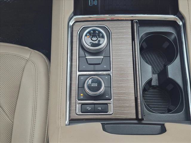 Used 2023 Ford Expedition Limited image 12