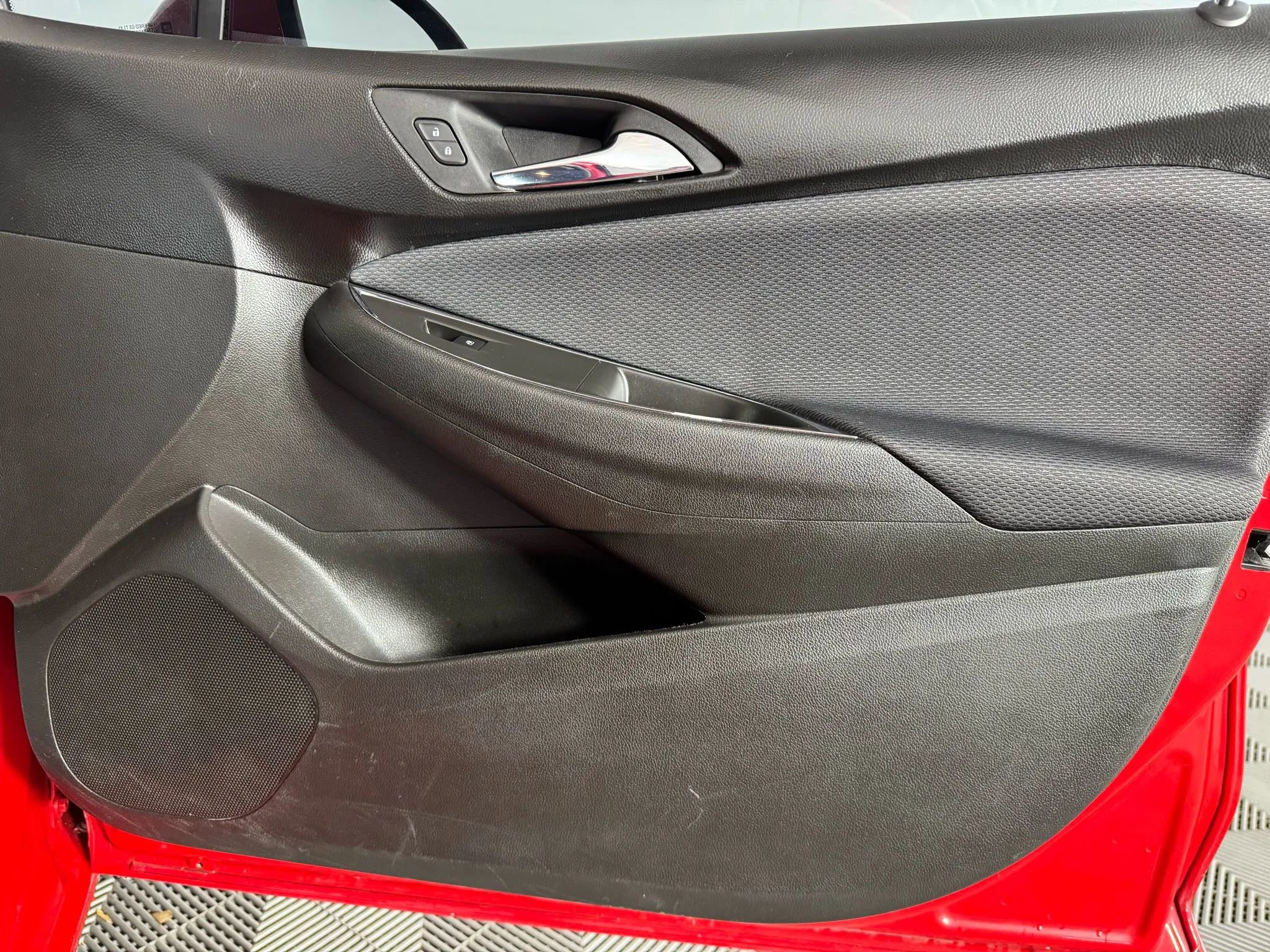 Used 2018 Chevrolet Cruze LS image 34