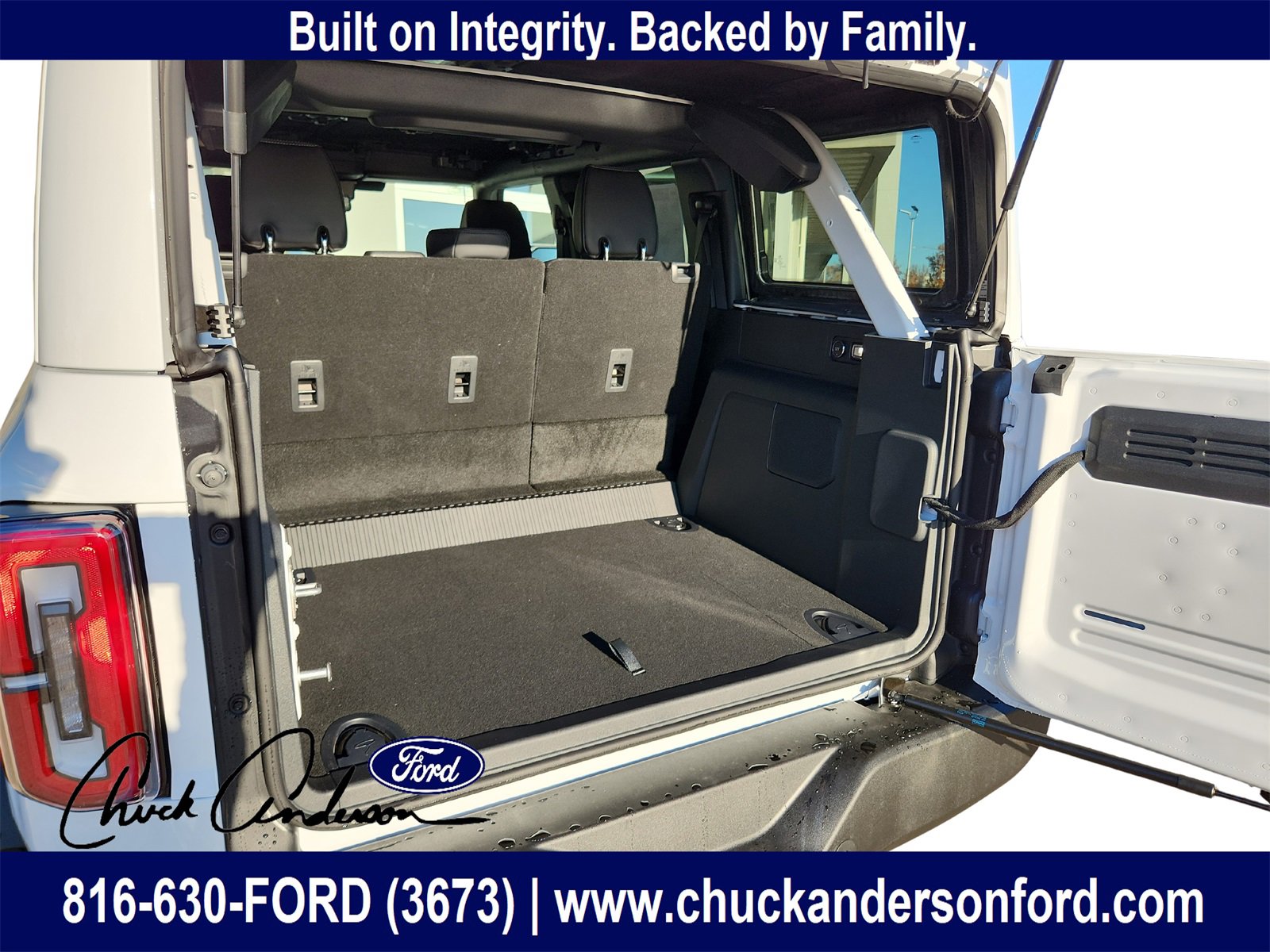 New 2025 Ford Bronco Outer Banks w/ Sasquatch Package image 29