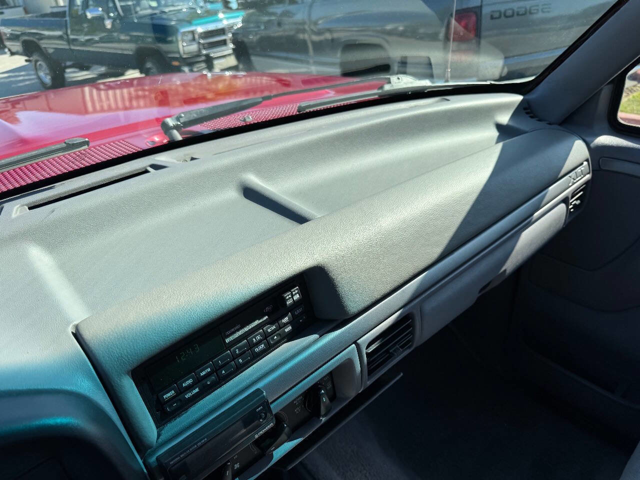 Used 1995 Ford F250 XLT AWD/4WD image 19